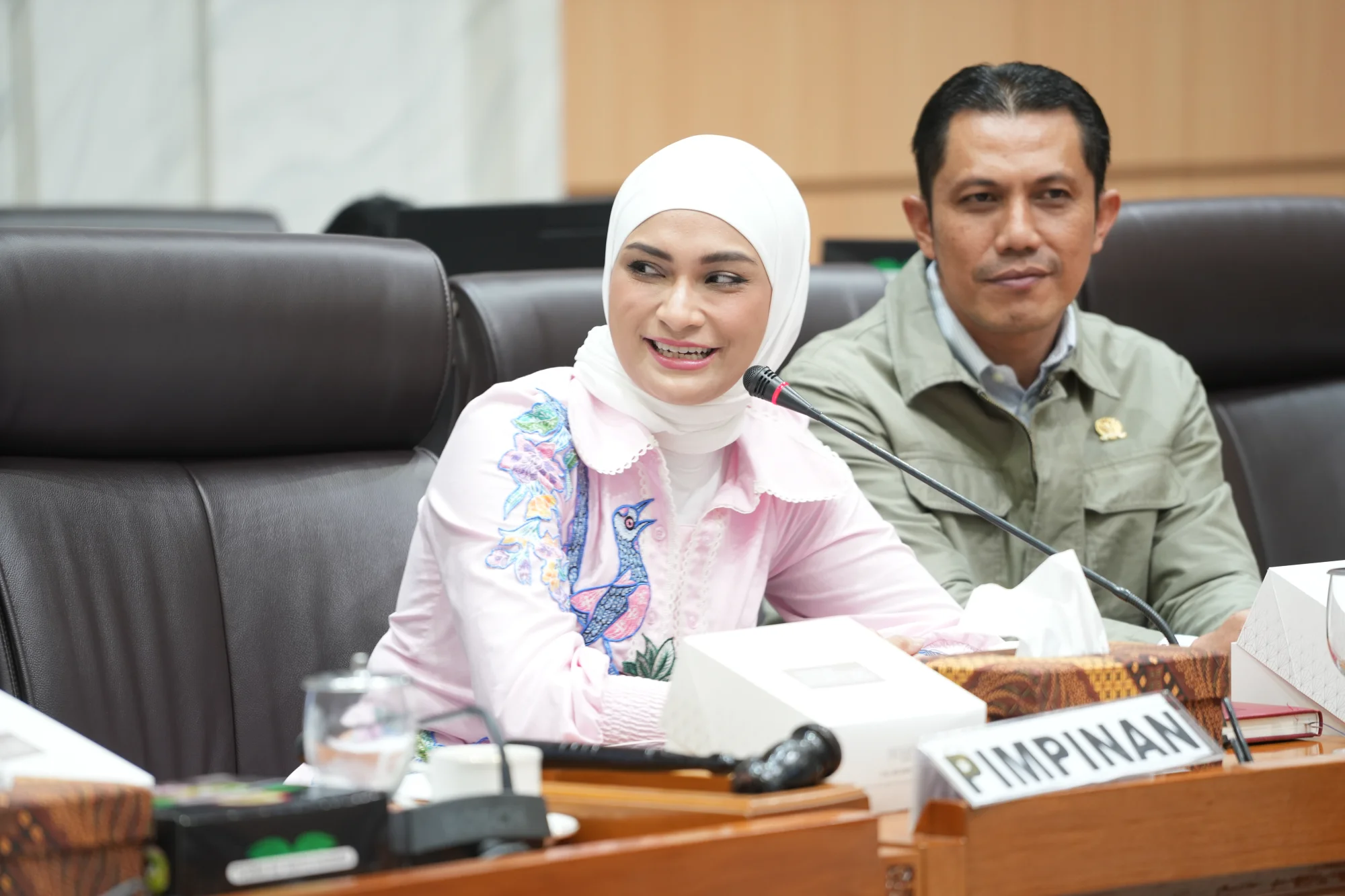 Putri Zulkifli Hasan Tinjau dan Beri Bantuan Ratusan Paket Sembako untuk Korban Banjir di Bandar Lampung