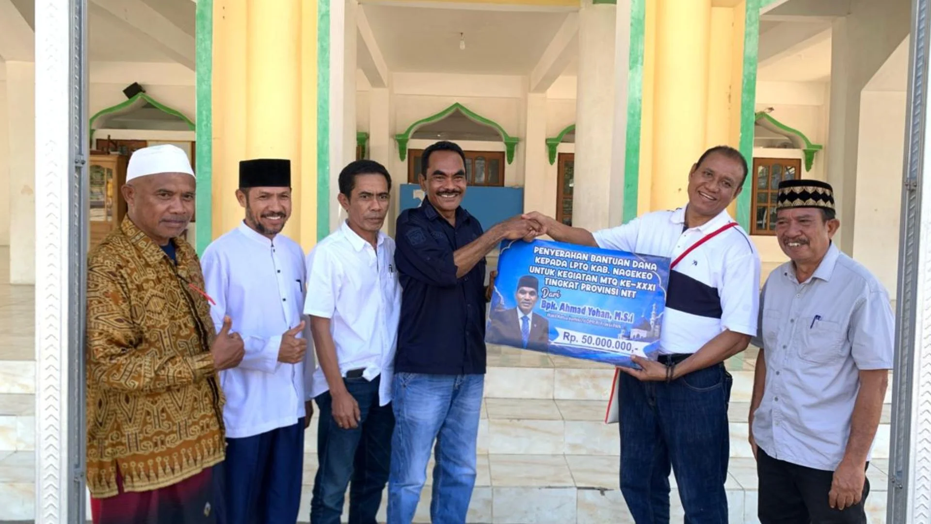 Ahmad Yohan Serahkan Bantuan 50 Juta Untuk LPTQ Kabupaten Nagekeo