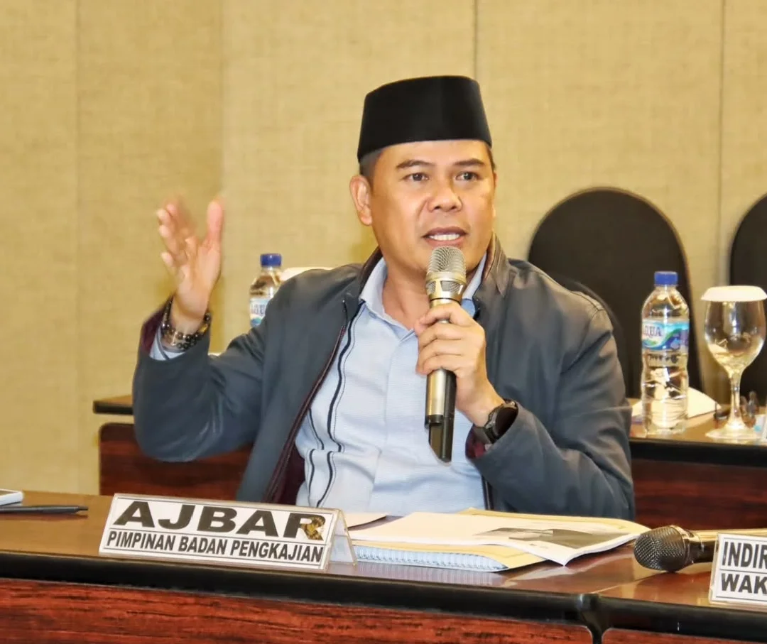 Ajbar Pastikan Stok Beras Gudang Bulog Panaikang Sulsel Aman